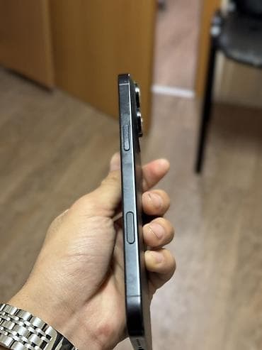 Huawei: IPhone 16 Pro Max, Новый, 256 ГБ, Black Titanium, Зарядное устройство, Защитное стекло, Чехол, 90 % — 4