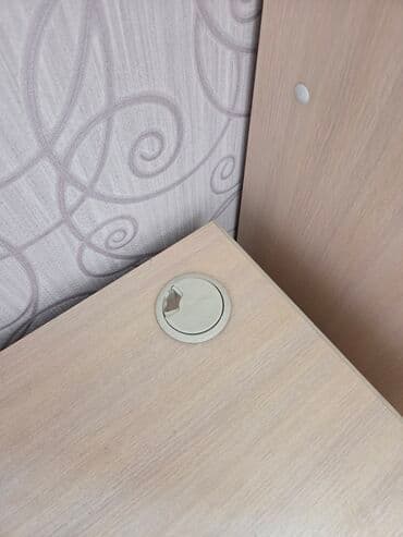 фиолетовая кухонная мебель: Спальный гарнитур, Б/у, Комод, Другая страна производитель, Платная доставка, Самовывоз, цвет - Розовый — 3