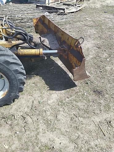 x5 2016: Отвал (лопата) для трактора/погрузчика с гидроприводом - Рабочая — 1