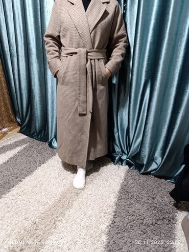 Айымдардын кийими: Длинная женская дублёнка из чёрной овчины с натуральным мехом. - — 5