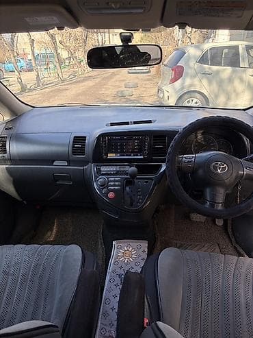 yuan plus byd: Toyota WISH: 2003 г., 1.8 л, Автомат, Бензин, Минивэн — 9