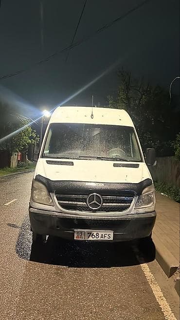 спринтер балка: Легкий грузовик, Mercedes-Benz — 3