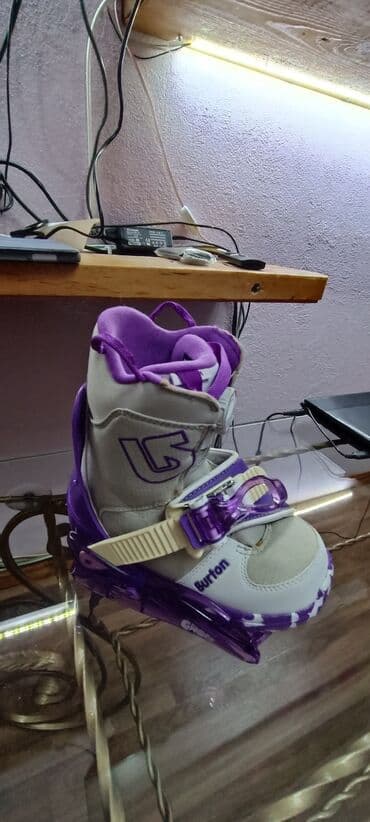 Велоаксессуары: Продам крепления и ботиночки для сноуборда размер 33. цена 5000 сом — 3