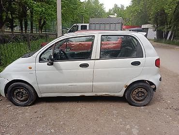 арзан машине: Daewoo Matiz: 2000 г., Кол менен иштөөчү, Хетчбек — 3