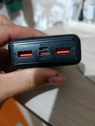 Техника и электроника: Портативный внешний аккумулятор (Power Bank) в компактном корпусе — 1