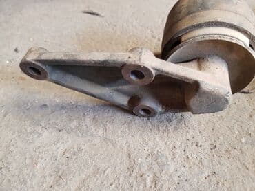 купить мотор на ниву: Uaz Hunter подушка, УАЗ Хантер 2017 год, v 2.7, подушка двигателя — 3