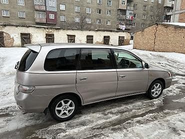 subary legasy: Toyota Gaia: 2002 г., 2 л, Автомат, Бензин, Минивэн — 3