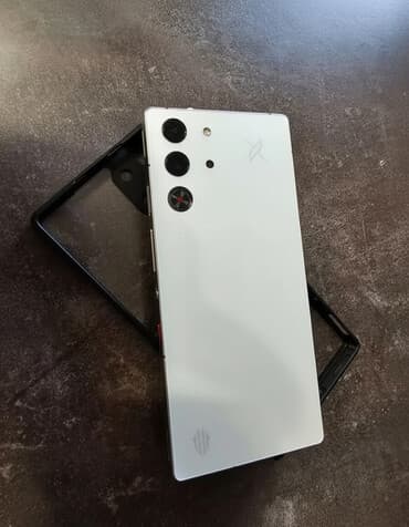 продаю сенсорную плиту: ZTE Nubia Red Magic Pro, Новый, 256 ГБ, цвет - Белый, 2 SIM — 1