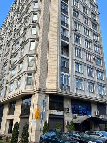 куплю коммерческую недвижимость с арендаторами: Продаю помещение от собственника на пересечении Боконбаева - — 2