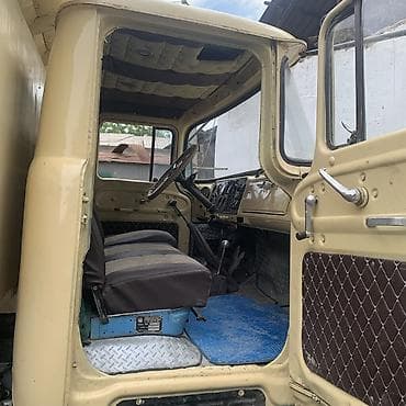 Унаа сатуу: ЗИЛ 4105: | 1975 г — 5