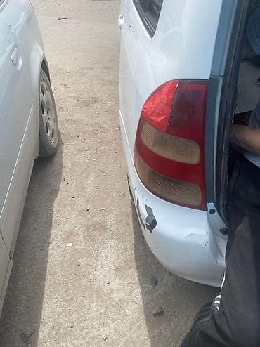 Задний левый стоп-сигнал Toyota 2002 г., Б/у, Оригинал, Япония