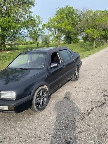 srv 3: Volkswagen Vento: 1994 г., 2 л, Ручные, Бензин, Седан — 2