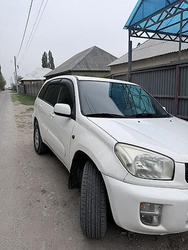 перья: Toyota RAV4: 2002 г., 2 л, Автомат, Бензин, Кроссовер — 7
