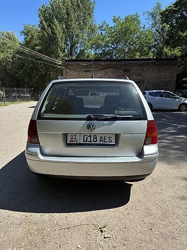 куда: Volkswagen Golf: 2002 г., 2 л, Автомат, Бензин, Универсал — 4