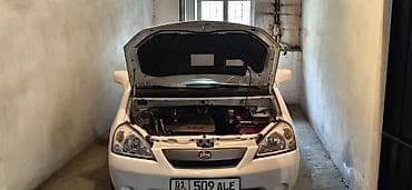 машино: Suzuki Liana: 2002 г., 1.6 л, Механика, Бензин, Хэтчбэк — 5