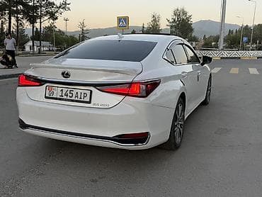 саната зеркала: Lexus ES: 2022 г., 2.5 л, Автомат, Бензин, Седан — 5