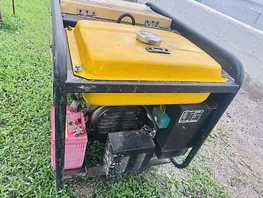 мастит: Бензиновый электрогенератор KIPOR KGE12E3 (трёхфазный) - Модель — 2