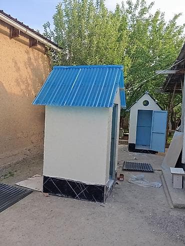 Биотуалеты для людей с инвалидностью: - Наружный туалет, - Конструкция: каркасная, с двускатной крышей. - — 2