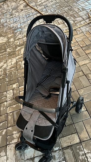 детские коляски zippy type 1: Прогулочная коляска Ining Baby (серый текстиль, черная рама) - Легкая — 2