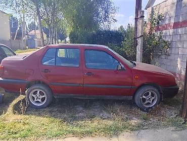 step rf3: Volkswagen Vento: 1993 г., 1.8 л, Механика, Седан — 1