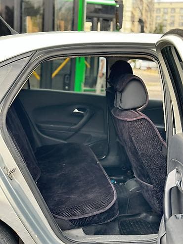 e2 byd: Volkswagen Polo: 2013 г., 1.6 л, Механика, Бензин, Седан — 6