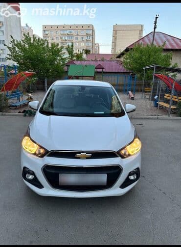 Chevrolet Spark: 2018 г., 1 л, Вариатор, Бензин, Хэтчбэк