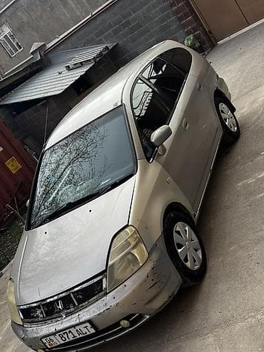 Honda Stream: 2001 г., 2 л, Автомат, Бензин, Минивэн