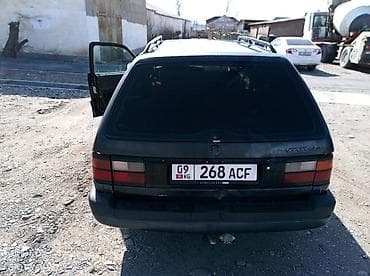 Volkswagen: Volkswagen Passat Variant: 1988 г., 1.8 л, Механика, Бензин, Универсал — 3