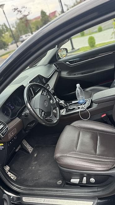 genesis 80: Hyundai Grandeur: 2018 г., 3 л, Автомат, Газ, Седан — 6