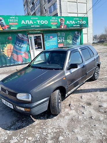 v klass: Volkswagen Golf: 1993 г., 1.8 л, Ручные, Газ, Хэтчбэк — 8