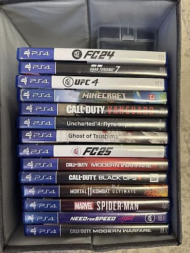 PS4 (Sony PlayStation 4)