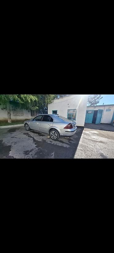 жили машина: Ford Mondeo: 2002 г., 1.8 л, Кол менен иштөөчү, Бензин, Хетчбек — 2
