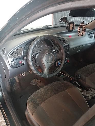 химия грасс: Daewoo Lanos: 1999 г., 1.5 л, Механика, Бензин, Седан — 2