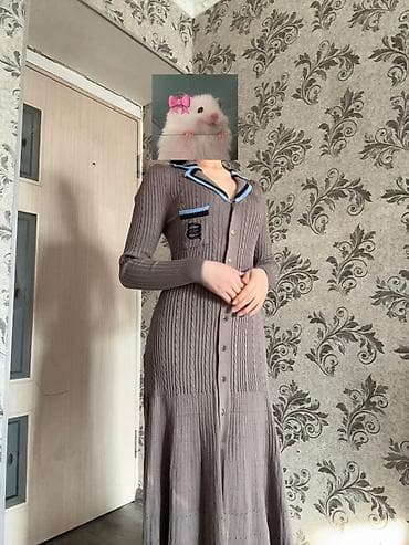 Личные вещи: ✨Продаю два платья идеально подчеркивающих фигуру✨ ﻿﻿﻿🏷️Белое длинное — 4