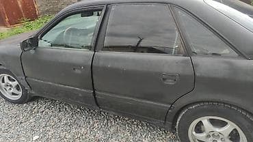 Унаа: Audi 100: 1992 г., 2.3 л, Кол менен иштөөчү, Газ, Седан — 4