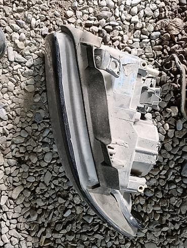 рулевой колонка: Передняя левая фара Audi — 2