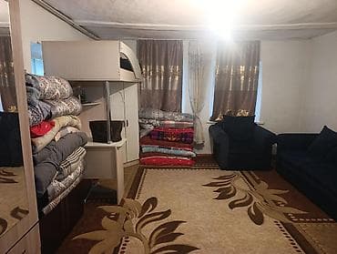 дома в пишпеке: Продаётся одноэтажный частный дом с участком и воротами. участок 7 — 7