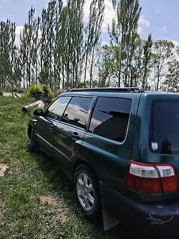 ош жапалак: Subaru Forester: 2000 г., 2 л, Кол менен иштөөчү, Бензин, Кроссовер — 2