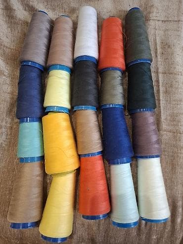 Тигүүчүлөр үчүн отургучтар: Продается комплект мебели и оборудования для ателье/швейного цеха: - — 10