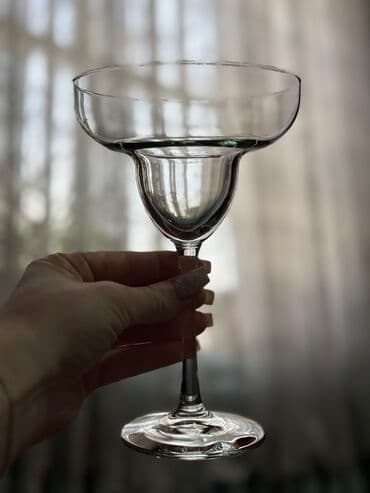 Кондитерский инвентарь: Бокалы под «Маргариту» 16 штук, цена указана за штуку — 4