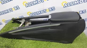 Mercedes-Benz W164, подлокотник