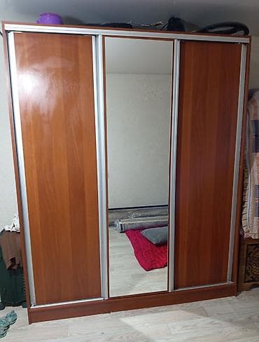 Офис эмереги: Купе шкаф, Колдонулган, Күзгүсү менен, ЛДСП — 1