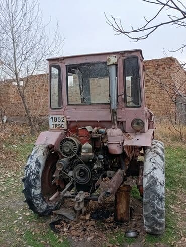 электр мото: Трактор с кабиной, задним ведущим мостом и трехточечной навеской — 4
