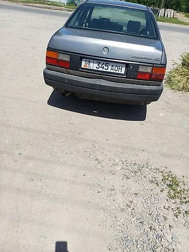 2 8: Volkswagen Passat: 1988 г., 1.8 л, Механика, Бензин, Седан — 3