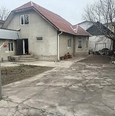 Үйлөрдү сатуу: Продаётся большой жилой дом с мансардой. Мансарда не достроена. Дом — 1