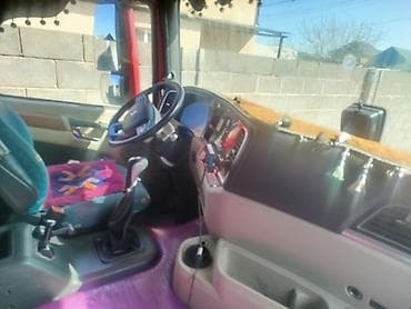 mersedes c 200: Тягач, Shacman, 2021 г., Тентованный — 5