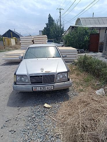 Mercedes-Benz E-Class: 1993 г., 2 л, Механика, Бензин, Седан at lalafo.kg Mercedes-Benz E-Class: 1993 г., 2 л, Механика, Бензин, Седан