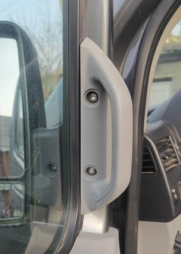 обтекатель на портер 1: Заводской поручень для спринтера w 907, w,906 10000 сом — 3