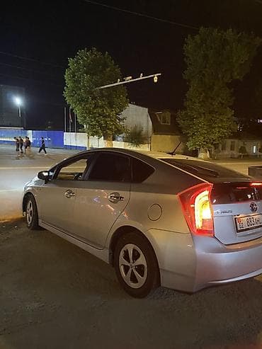 приус 2015 года: Toyota Prius: 2015 г., Гибрид, Хэтчбэк — 4