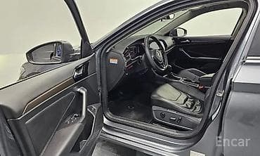 Volkswagen Jetta: 2022 г., Автомат, Бензин, Седан — 9